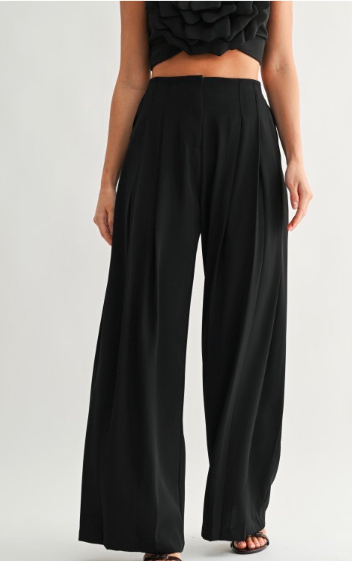 Chérie wide-Leg silhoutte pants